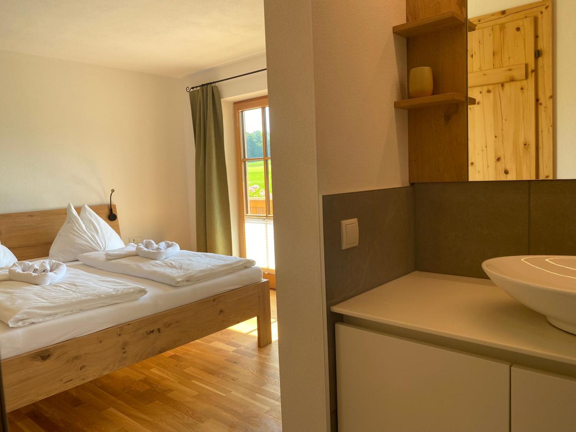 Biohof-Feichtinger Apartment Zell am Moos Room photo